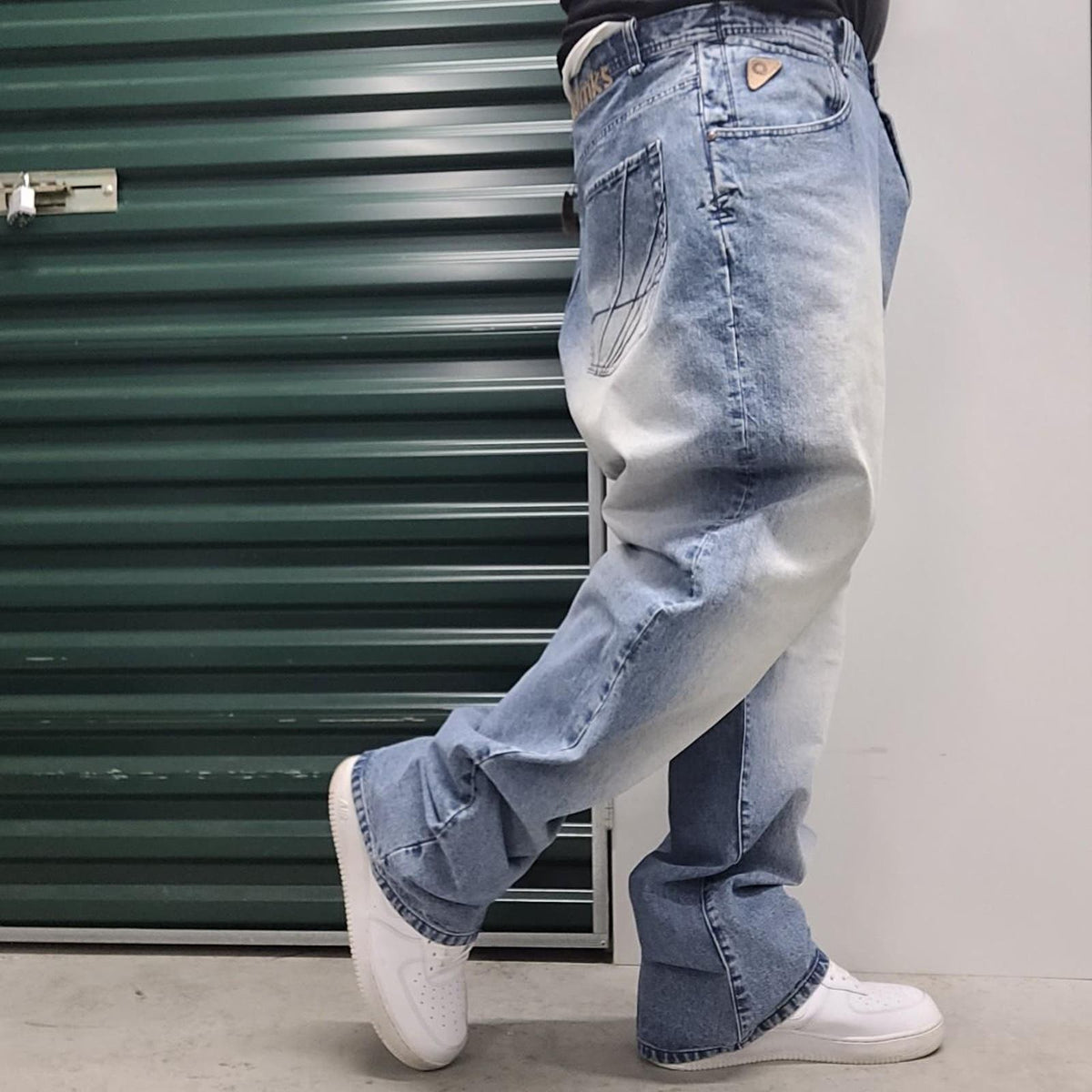 Vintage Akademiks wide leg Jeans