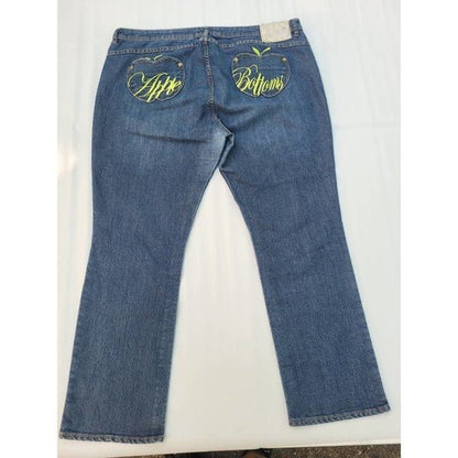 #retrovintagethrift#, #blackownedthrift#, #raptees#
