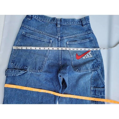 #retrovintagethrift#, #blackownedthrift#, #raptees#