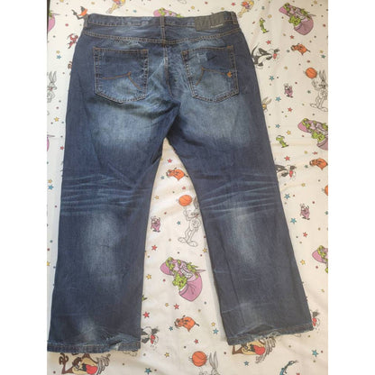 #retrovintagethrift#, #blackownedthrift#, #raptees#
