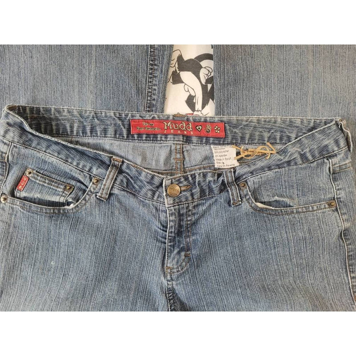 #retrovintagethrift#, #blackownedthrift#, #raptees#