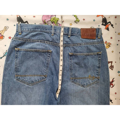 #retrovintagethrift#, #blackownedthrift#, #raptees#