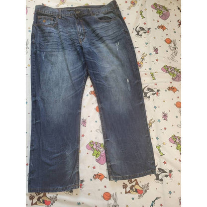 #retrovintagethrift#, #blackownedthrift#, #raptees#