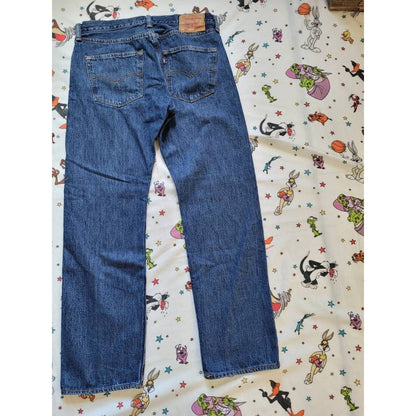 #retrovintagethrift#, #blackownedthrift#, #raptees#