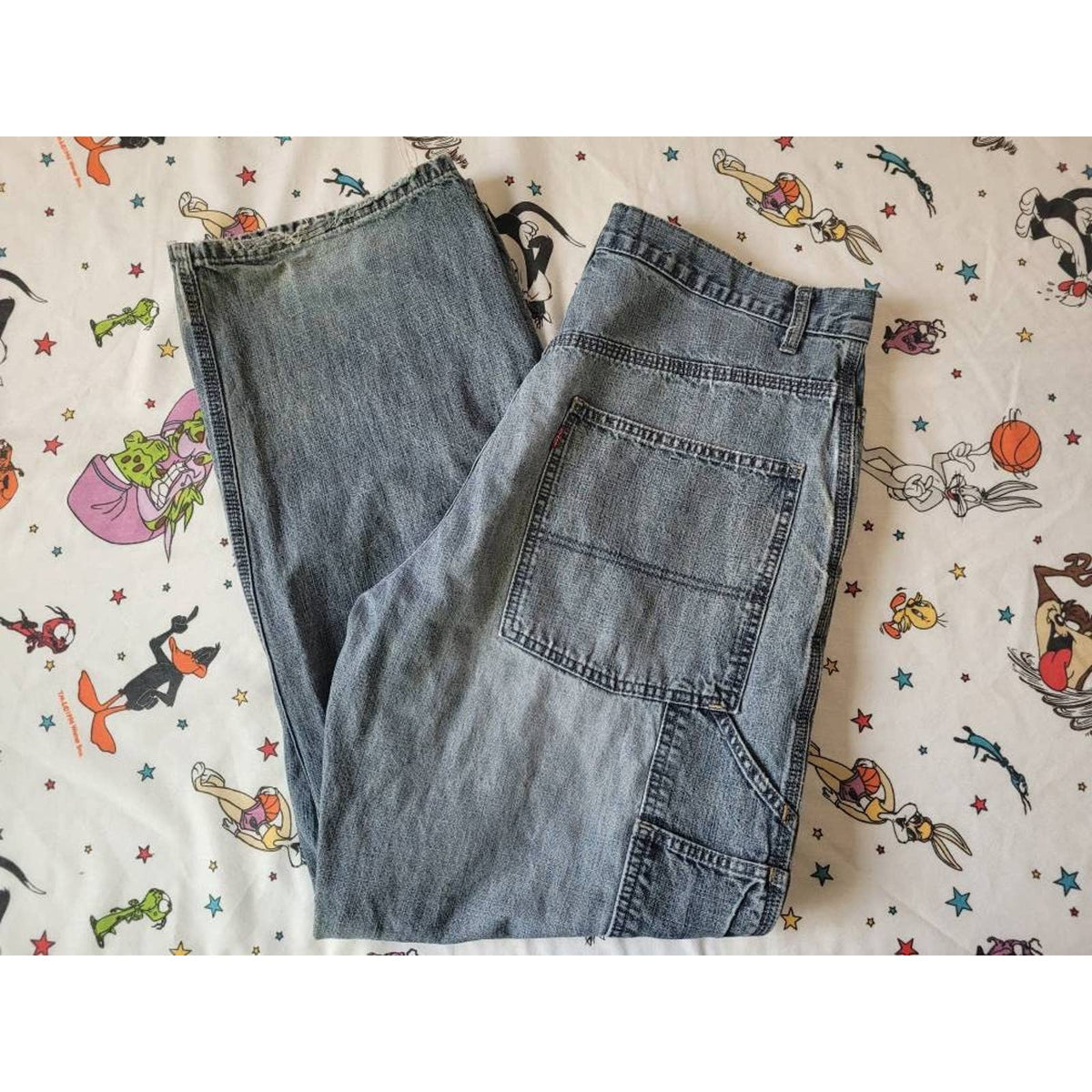 #retrovintagethrift#, #blackownedthrift#, #raptees#