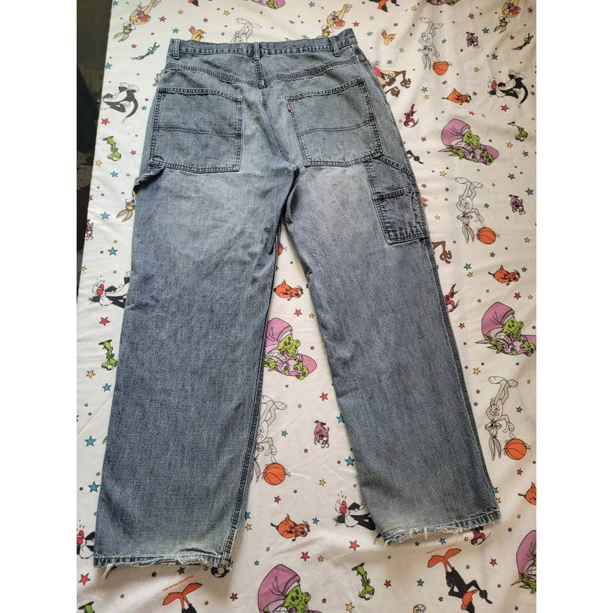 #retrovintagethrift#, #blackownedthrift#, #raptees#